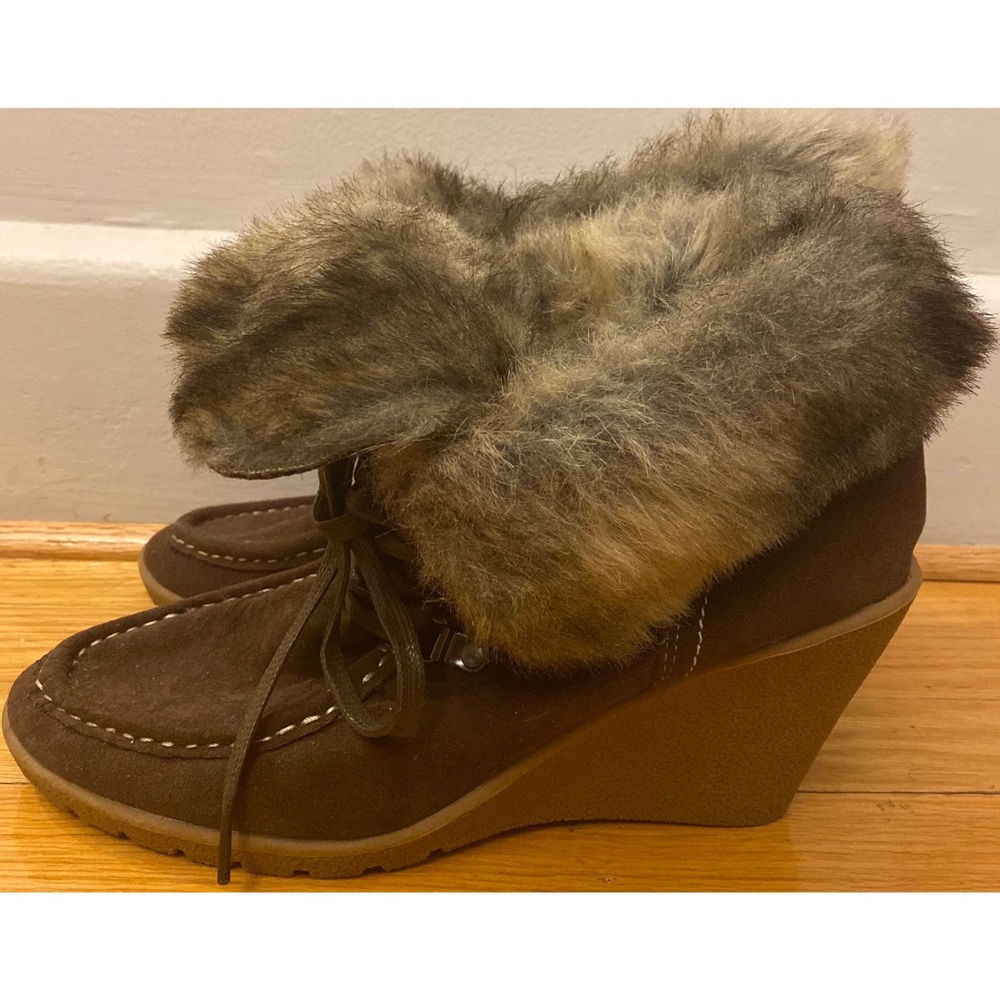 Brown Booties with Faux Fur & Laces Size 10